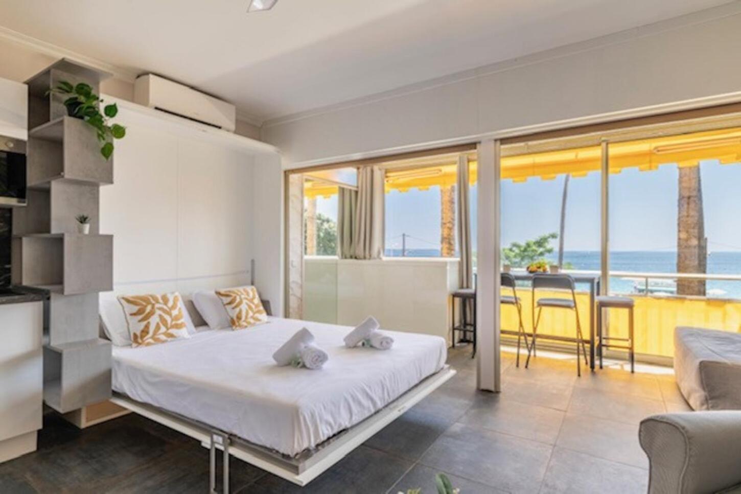 Front - Western Apartment Cannes