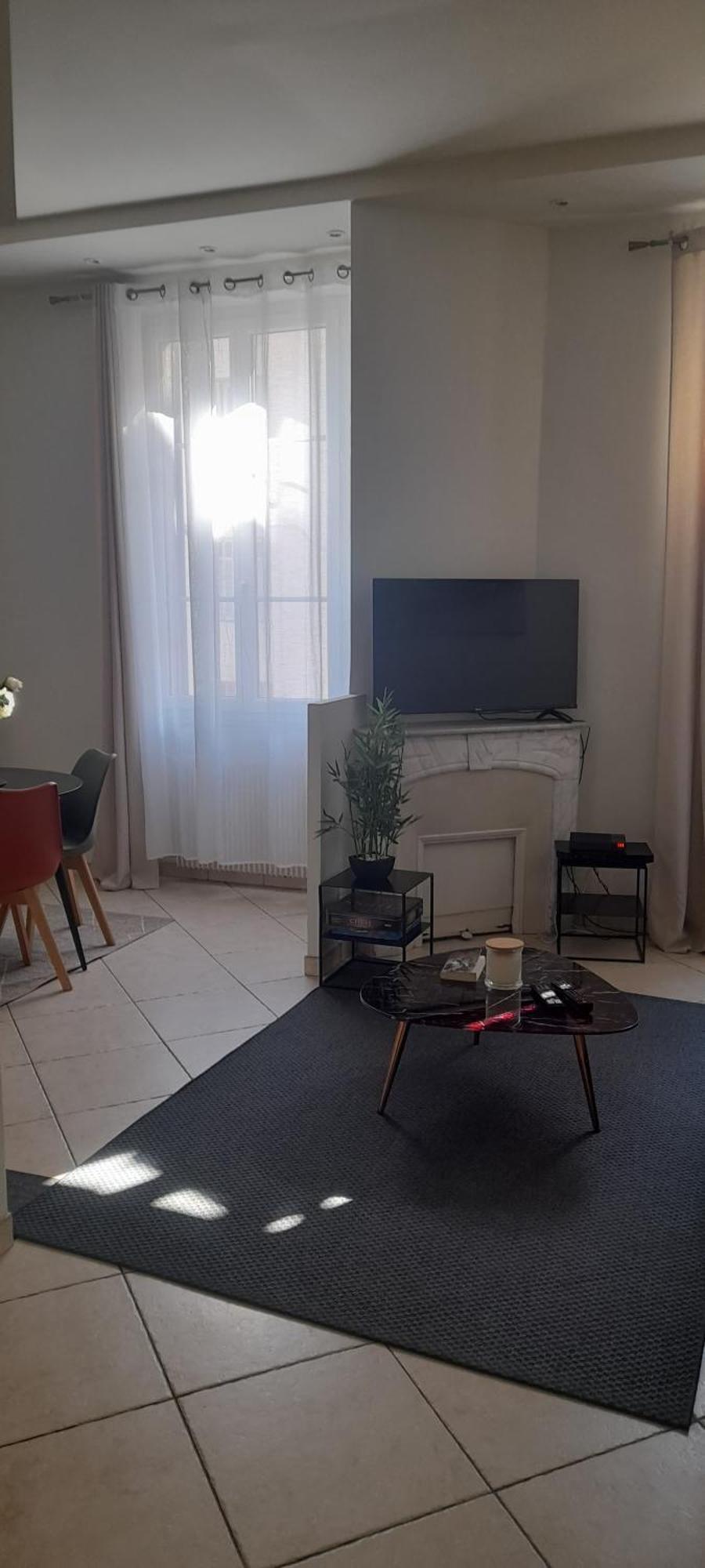 Suffren Apartment