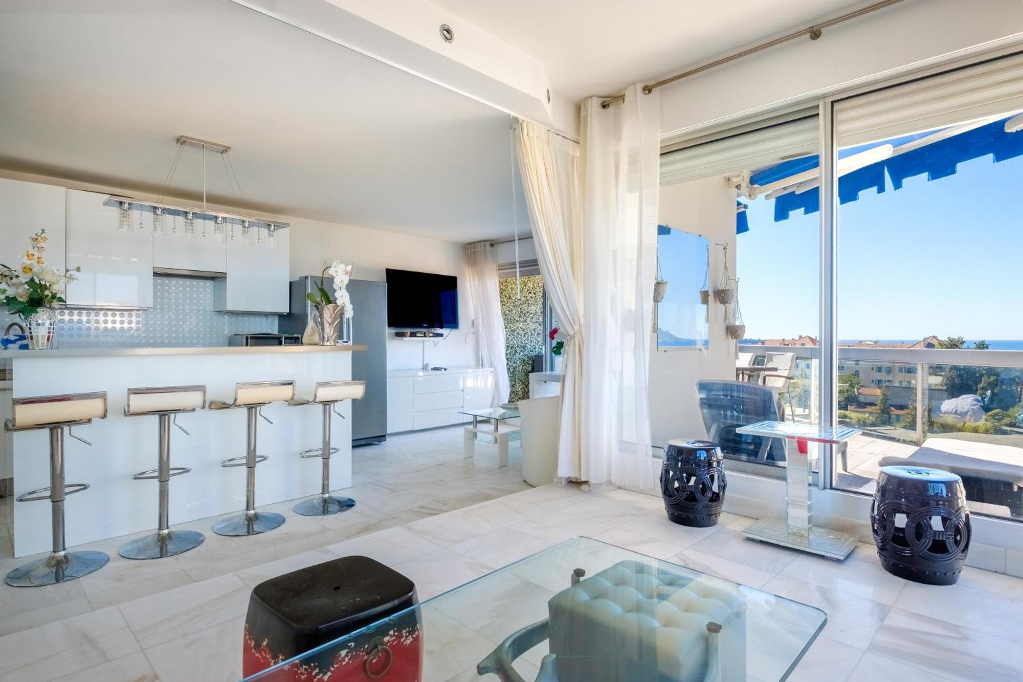 Apartment Sea And Sky 8 Personnes *