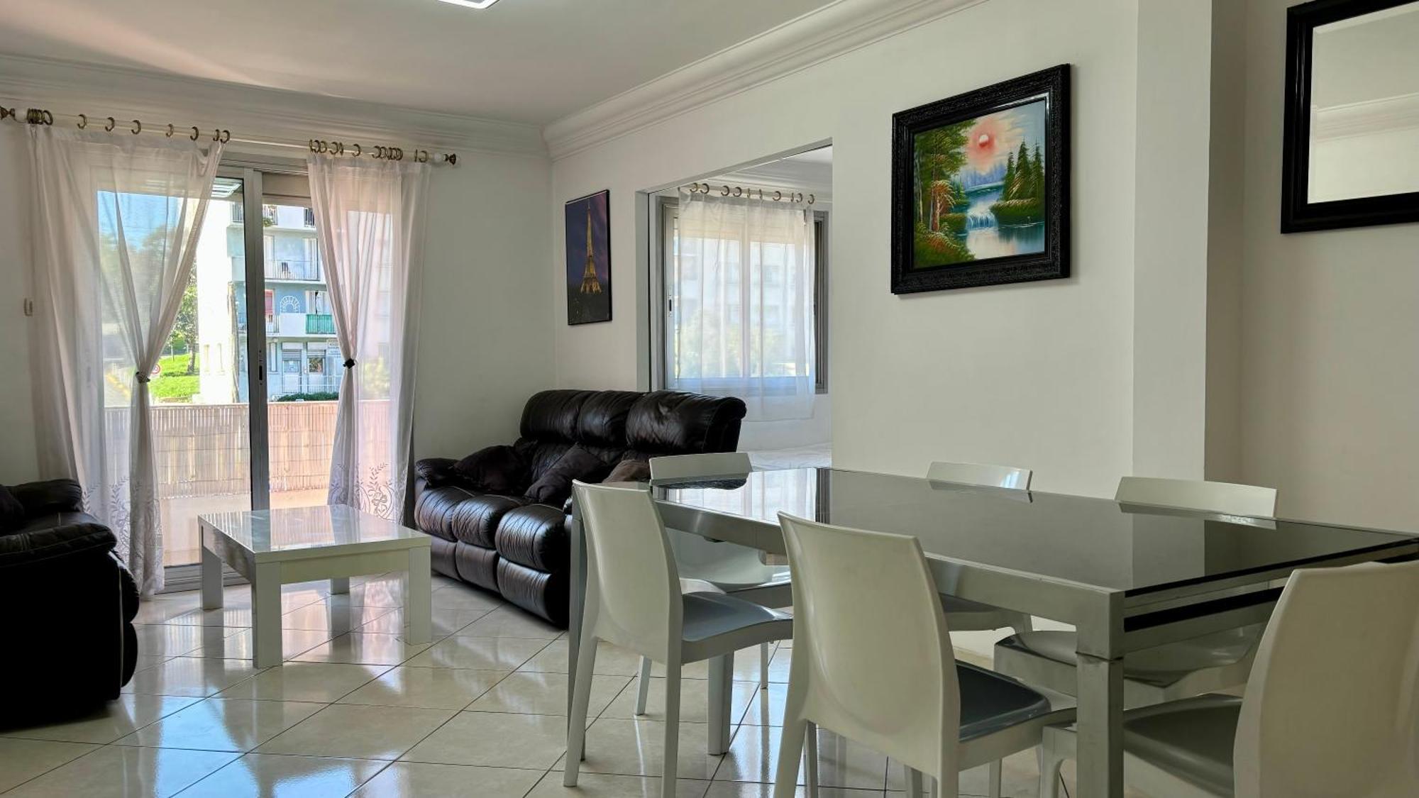 3 Pieces - Proche Centre Apartment *