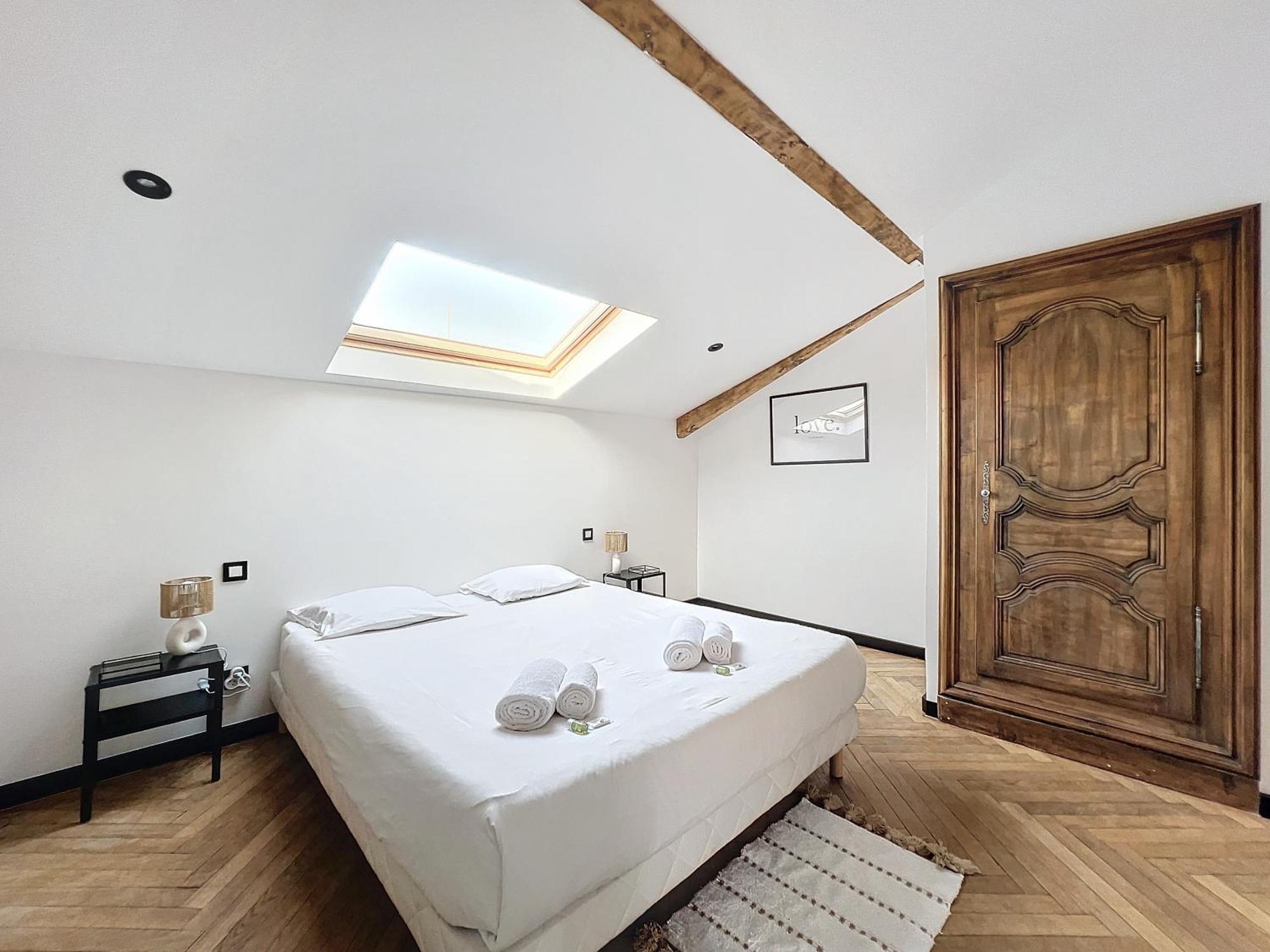 140m2 Vue Mer, 3 Chambres, Centre-ville Apartment