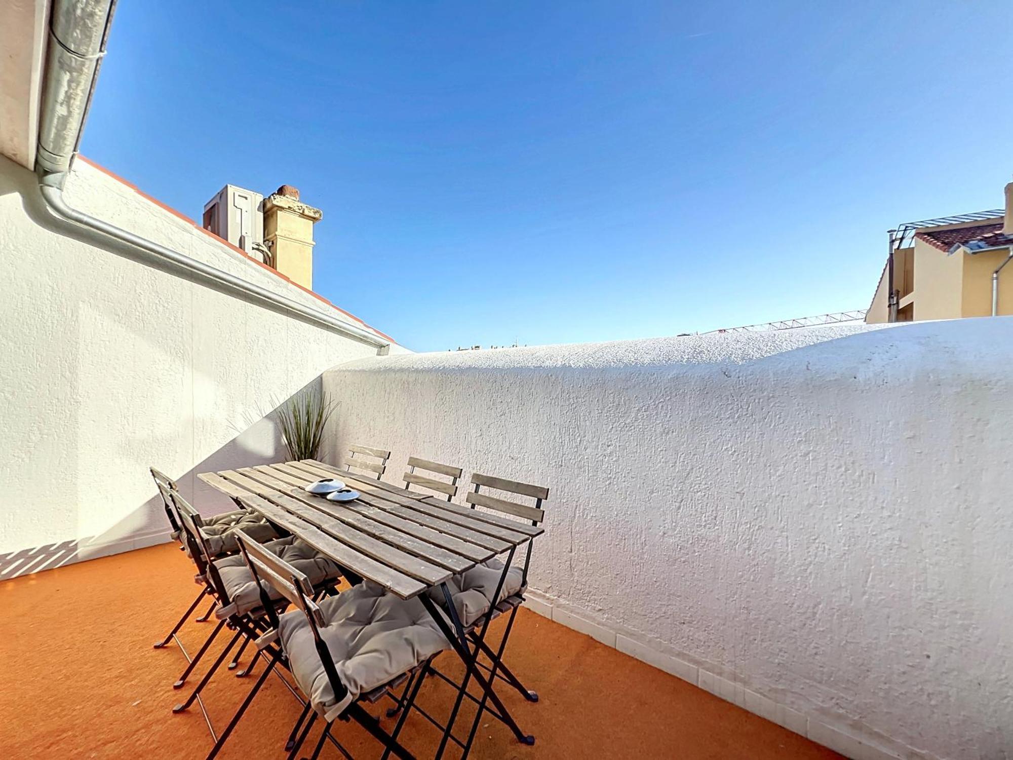 Apartment 140m2 Vue Mer, 3 Chambres, Centre-ville *