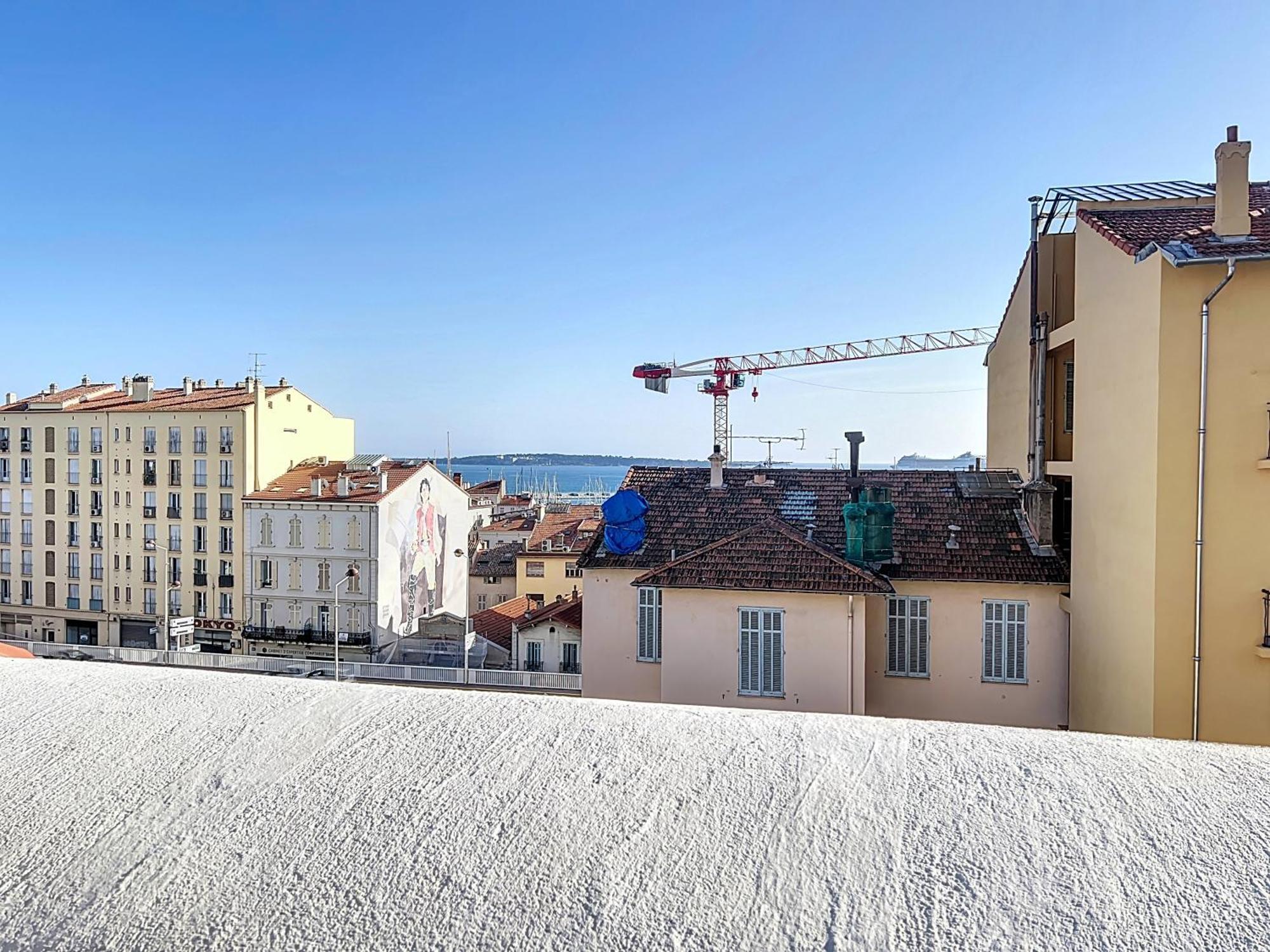 140m2 Vue Mer, 3 Chambres, Centre-ville Apartment