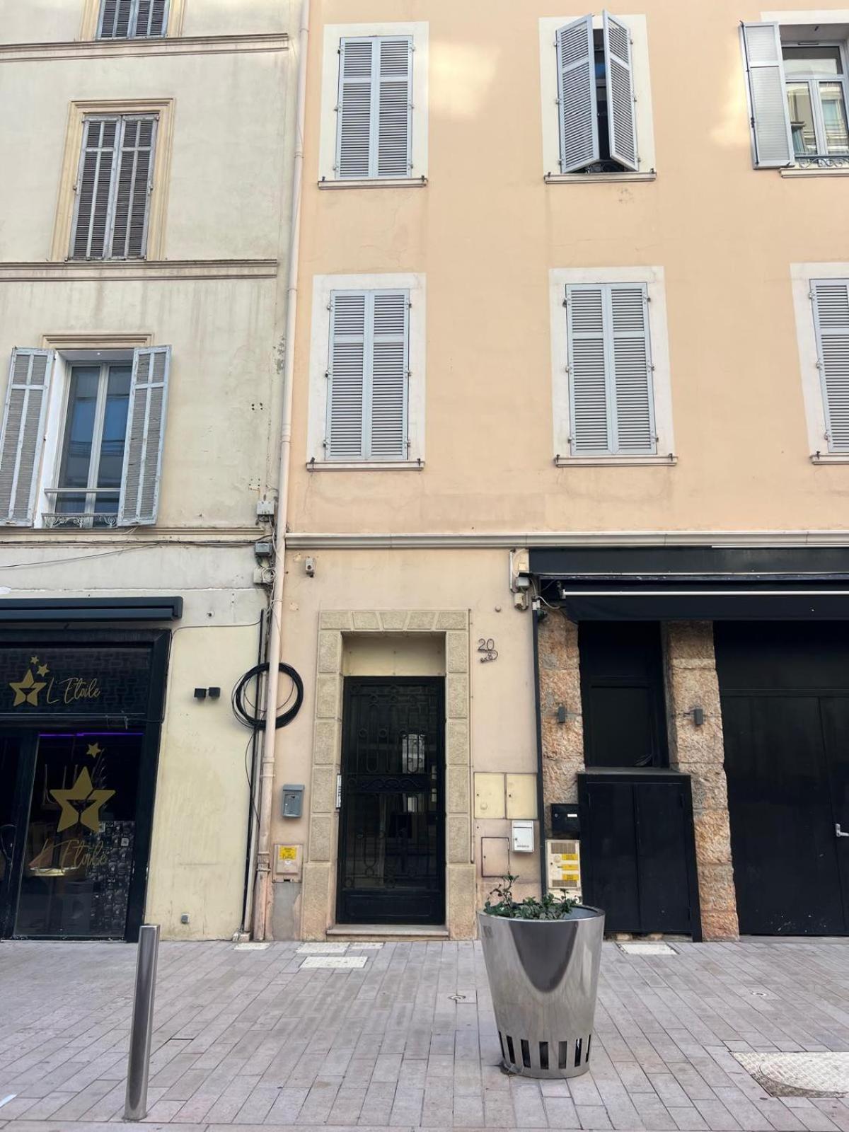 3 Pieces Climatise Refait A Neuf En 2025 Carre D'Or A2B194 *
