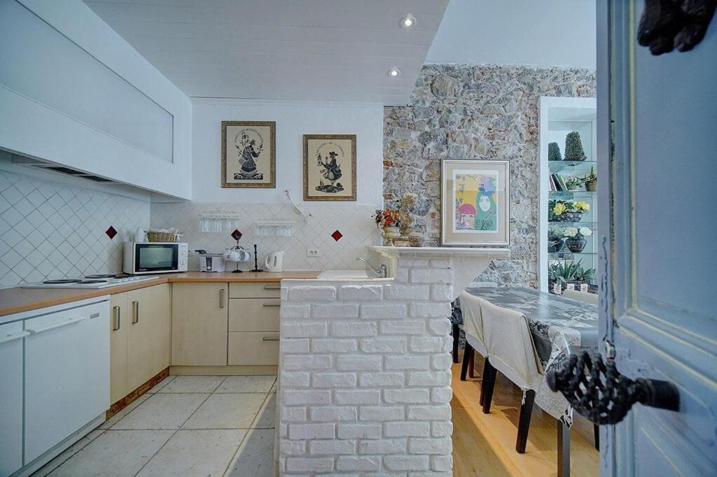 A2b159 - Atypique Au Suquet Avec 2 Chambres!! Cannes