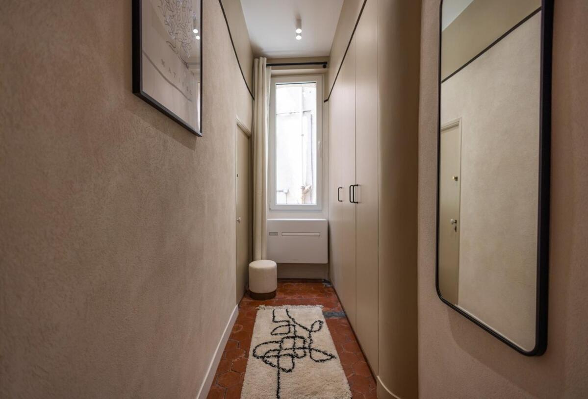 Apartment Exceptional Facing Palais Cannes1