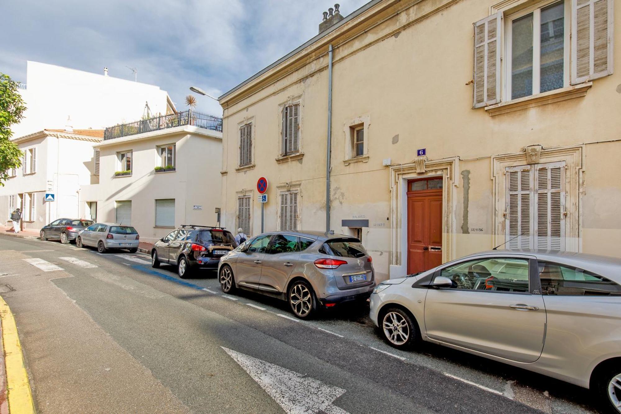 Serenity Yourhosthelper Appartement *