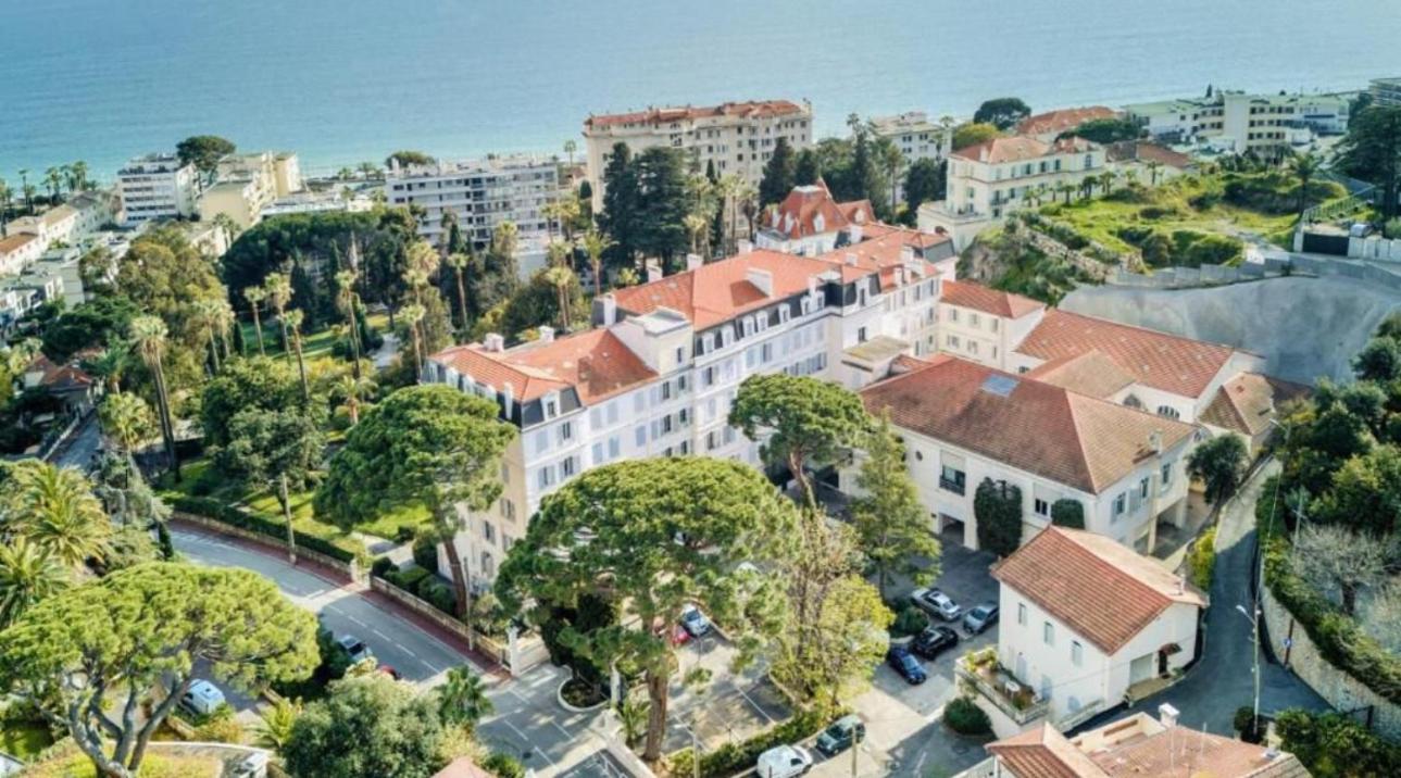 Palais T2 300m De La Parking En Apartment