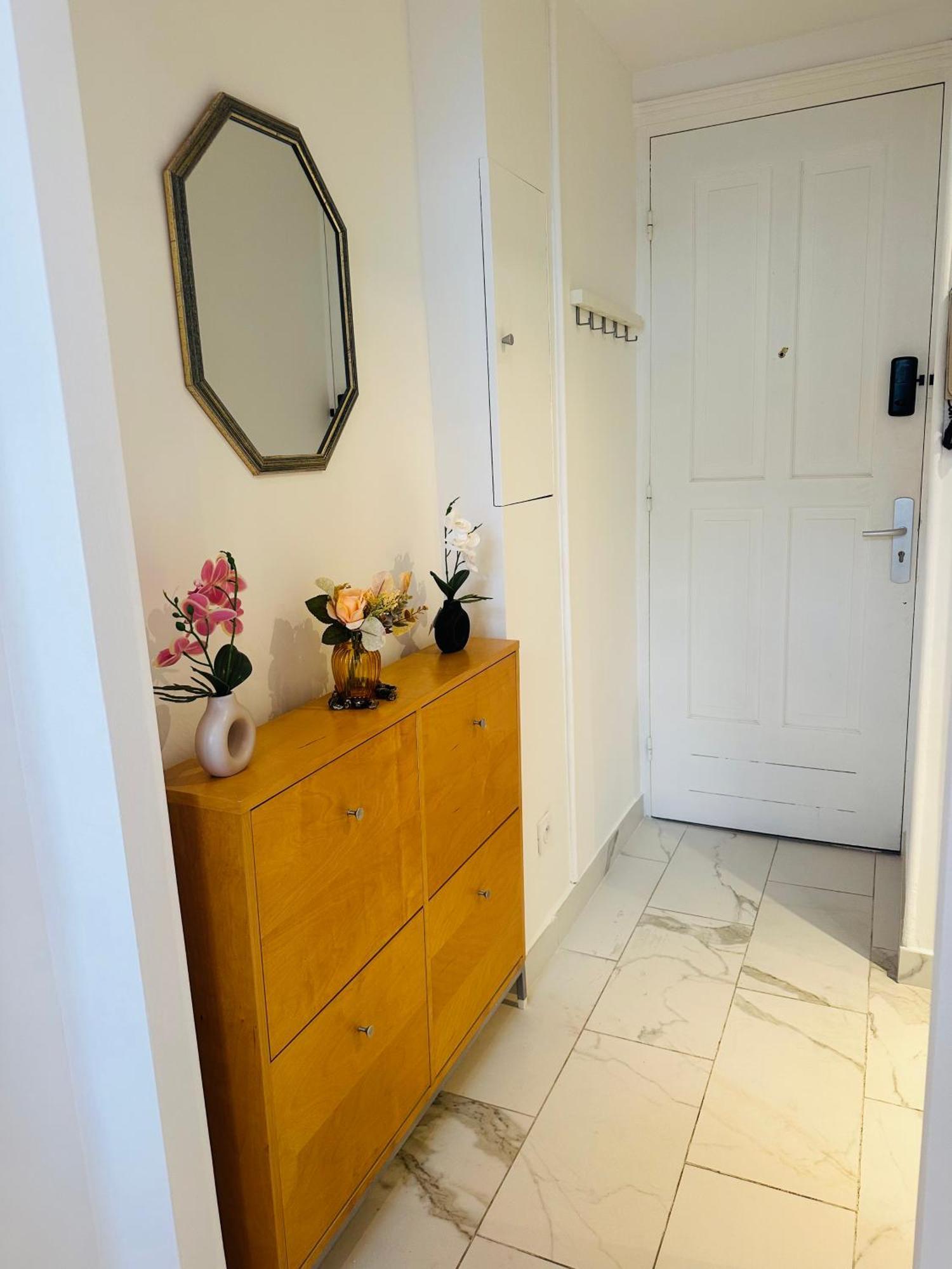 Apartment Palais T2 300m De La Parking En *