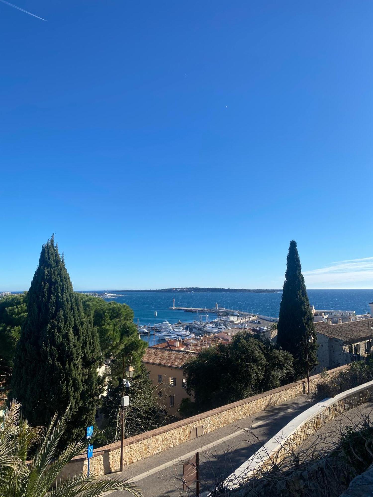 Agreable T2 Renove, Centre, Suquet, Plages Apartment *