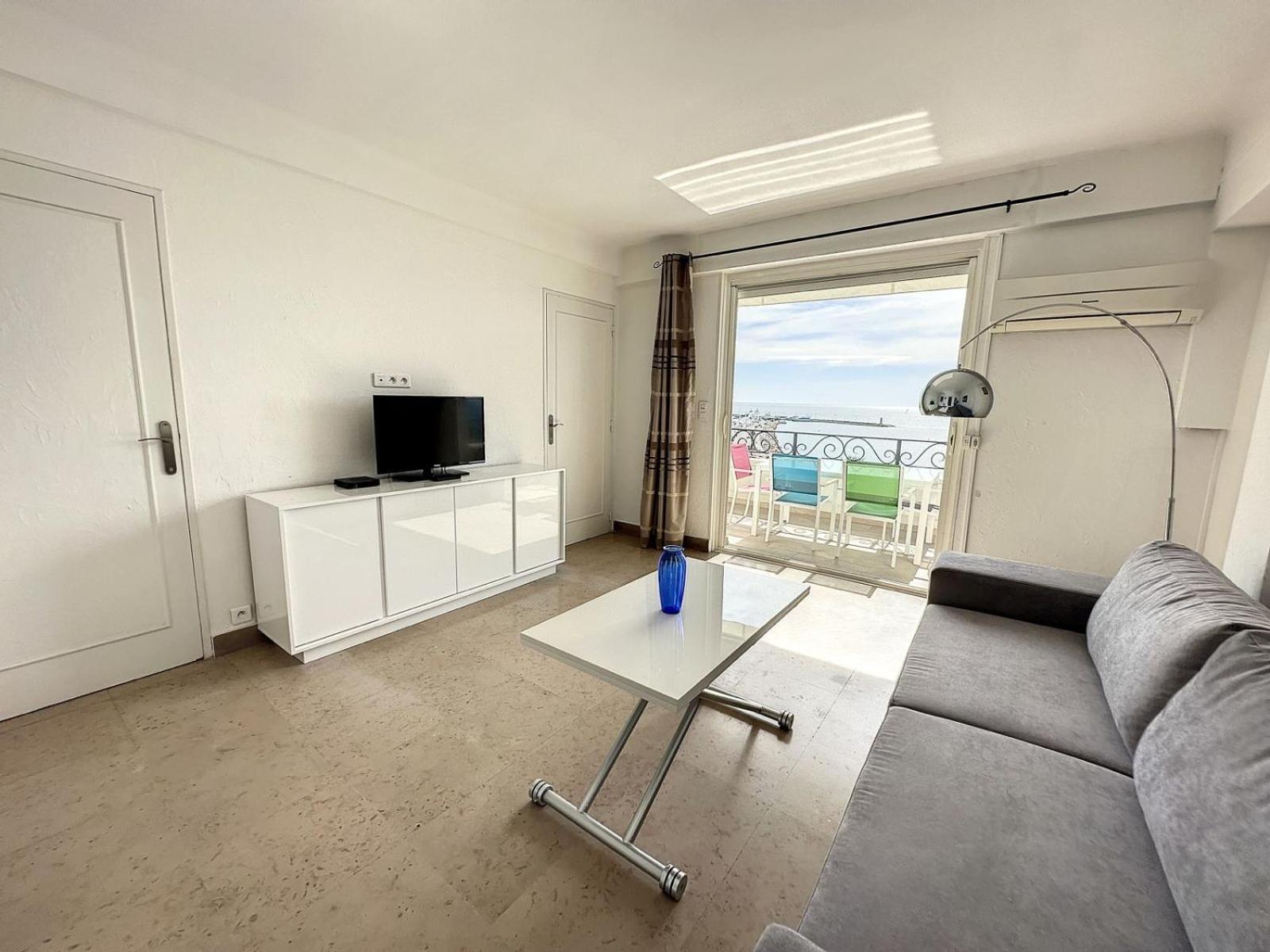 One Bedroom With Stunning Sea View On La Croisette * Cannes