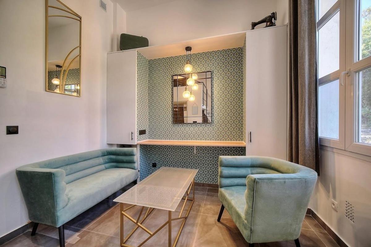 Colette Mezzanine - 500m From The Apartment *