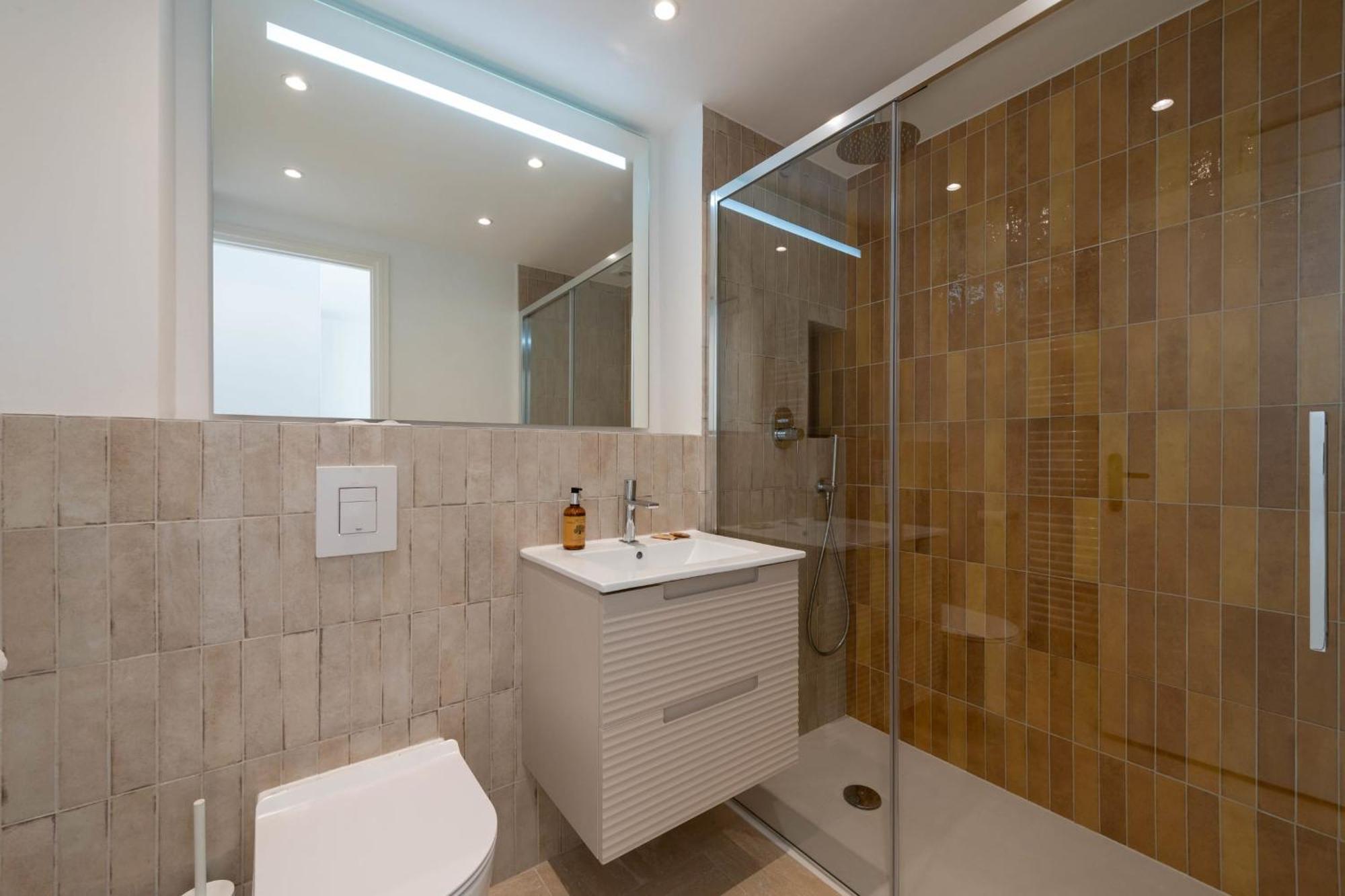With Terrace 2 Minutes From La Croisette * Cannes