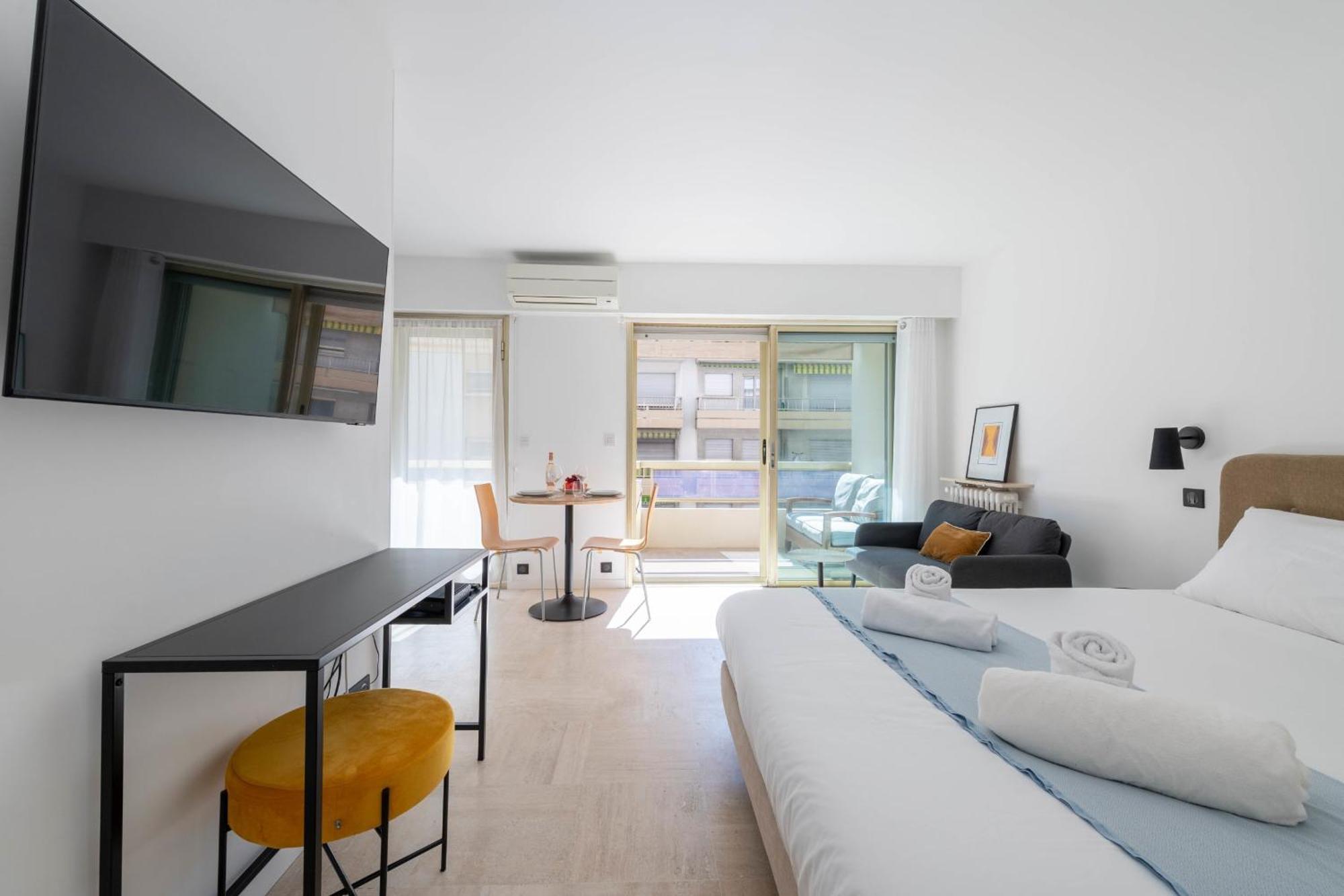 With Terrace 2 Minutes From La Croisette * Cannes