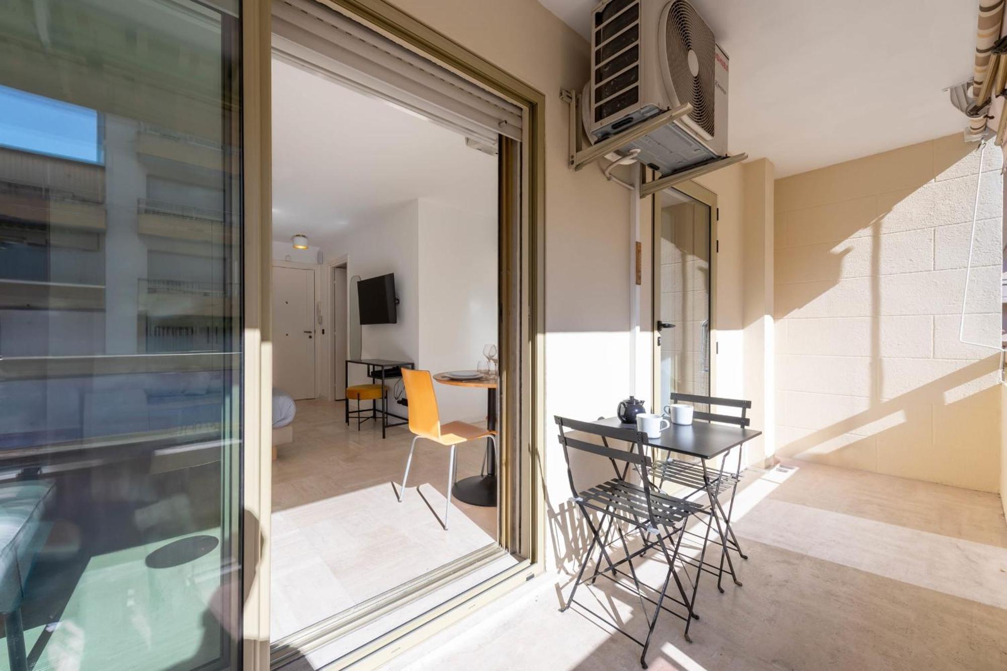 With Terrace 2 Minutes From La Croisette Apartment Cannes