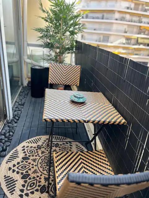 Elegant T2 Clim & Balcon - Plein Centre Apartment *