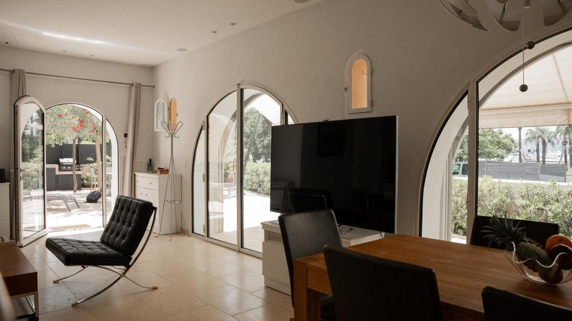 Superbe Villa-appartement Sur La Croisette Avec Grande Terrasse Apartment *
