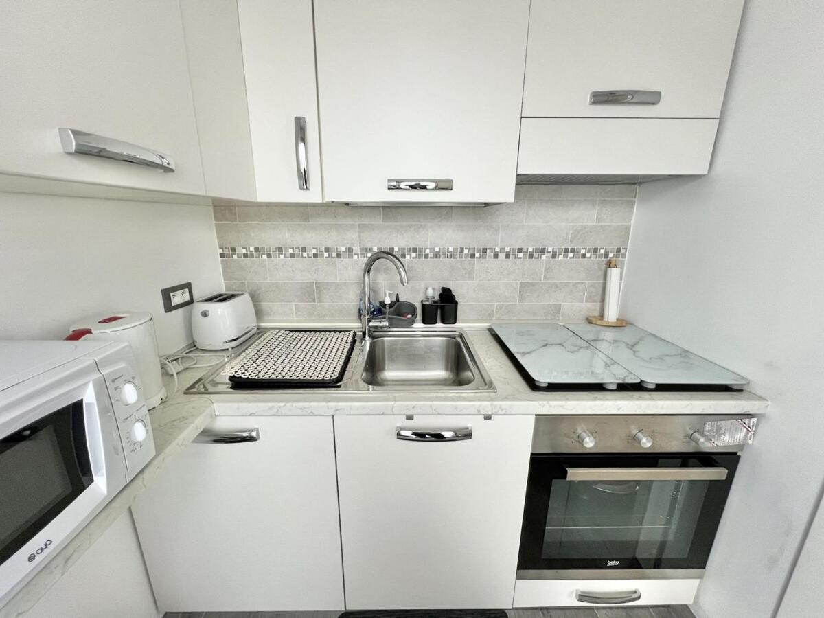 Downtown - Fully Equipped - Wi-fi And Air Conditioning Apartment *