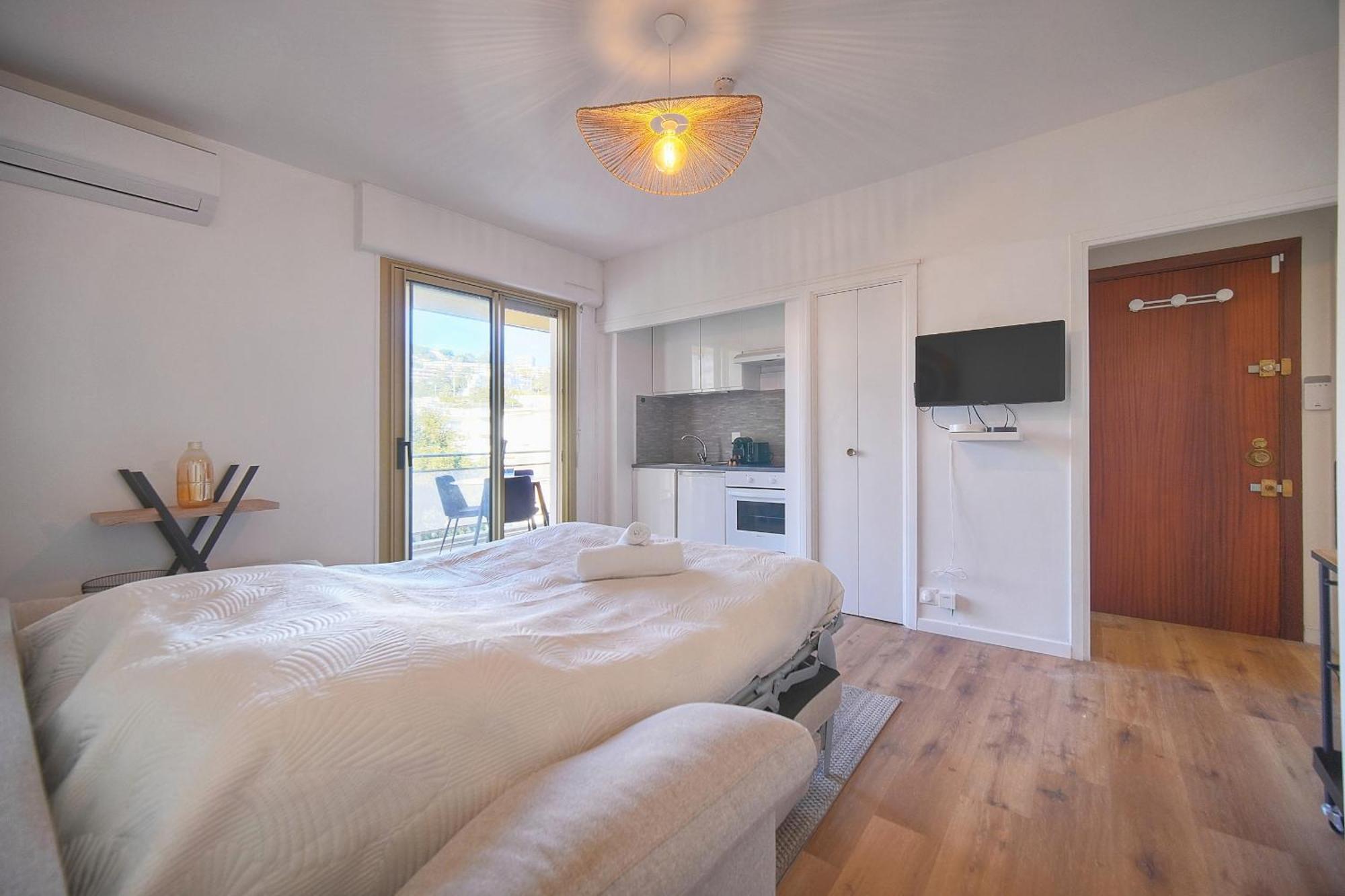 Apartment Lumineux Avec Loggia A0b203