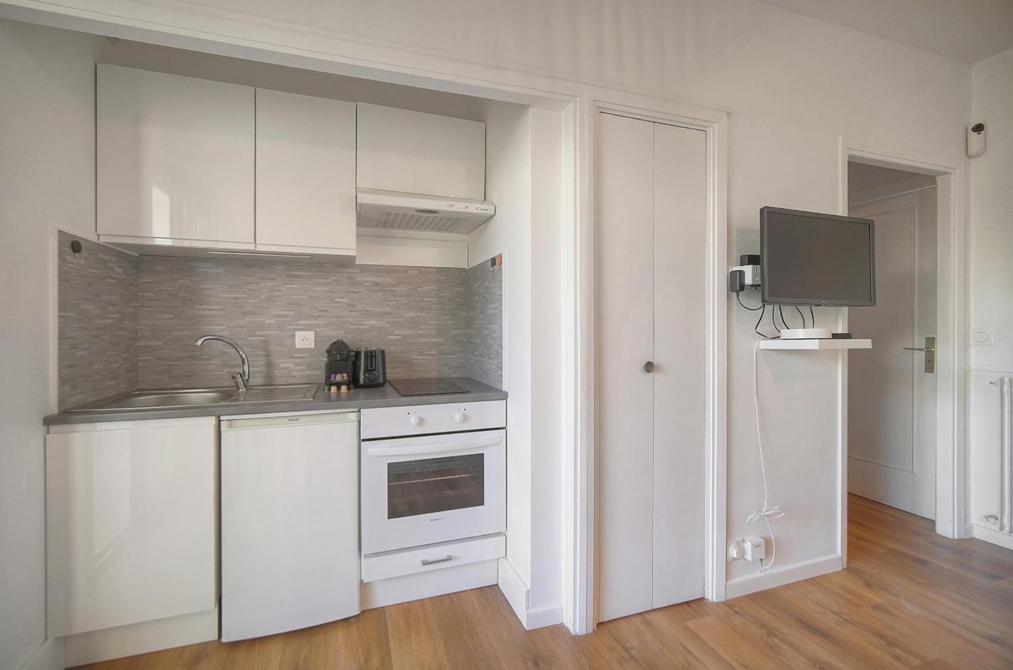 Lumineux Avec Loggia A0b203 Apartment Cannes