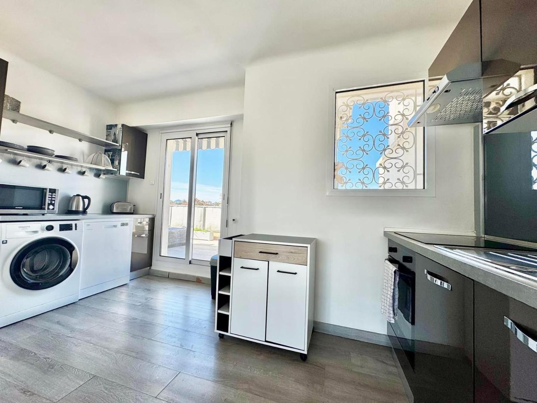 Bel 84m2 Avec Terrasse Et Parking Apartment *