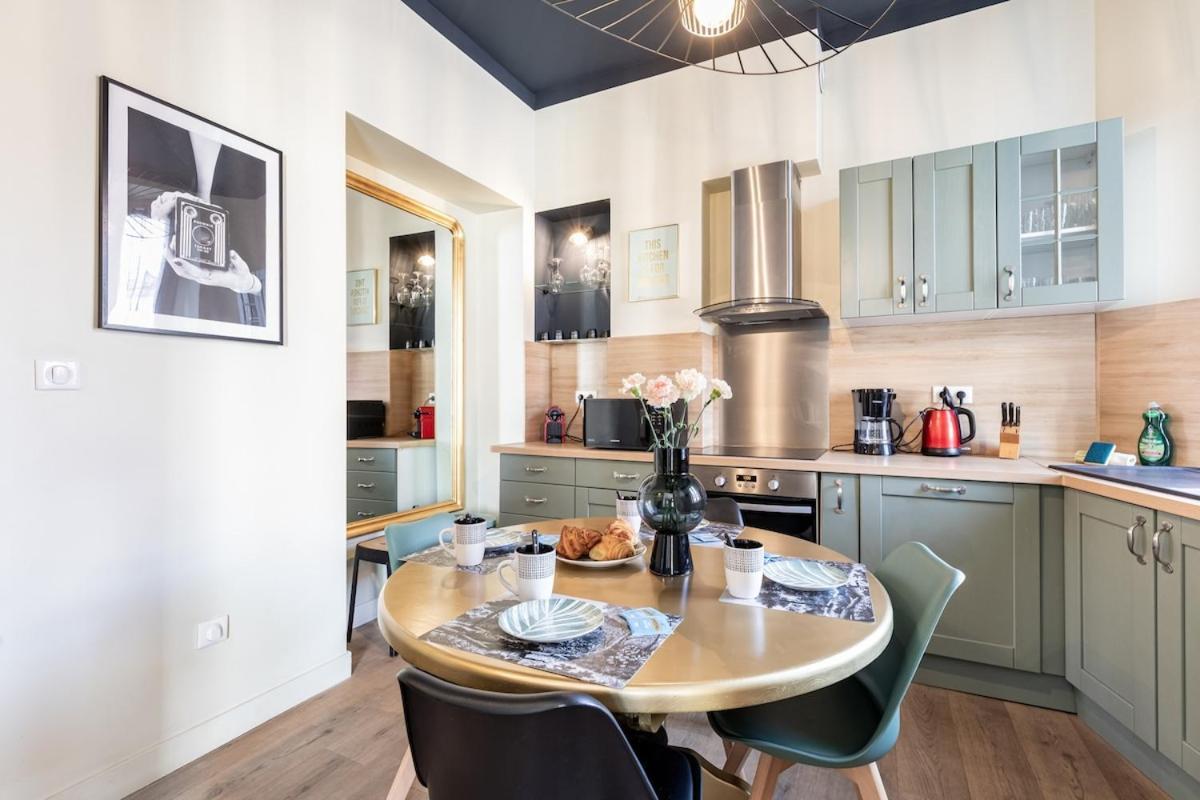 Beautiful Bourgeois Near Palais And Beaches Apartment