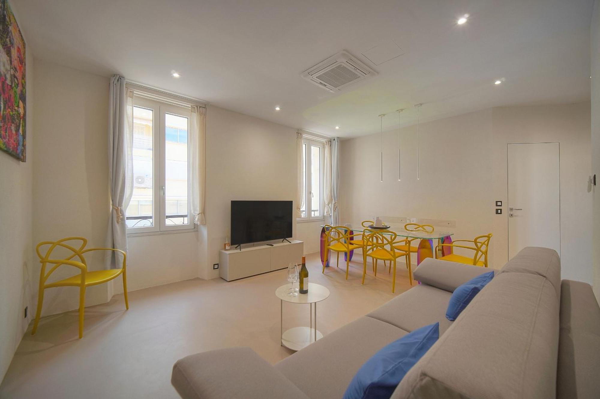 3 Pieces Climatise Refait A Neuf En 2025 Carre D'Or A2B194 Apartment *