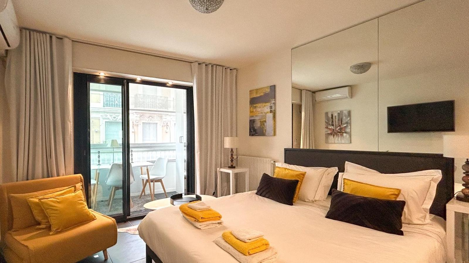 Victoria 200 M Carlton & Croisette Apartamento *