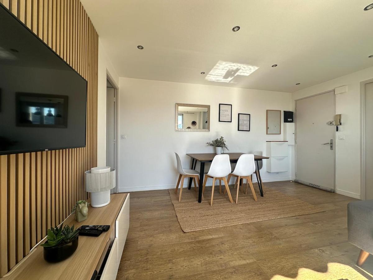 T3 Sea View Walking Distance Of Palais, Ac , Parking, Terrace Apartment *