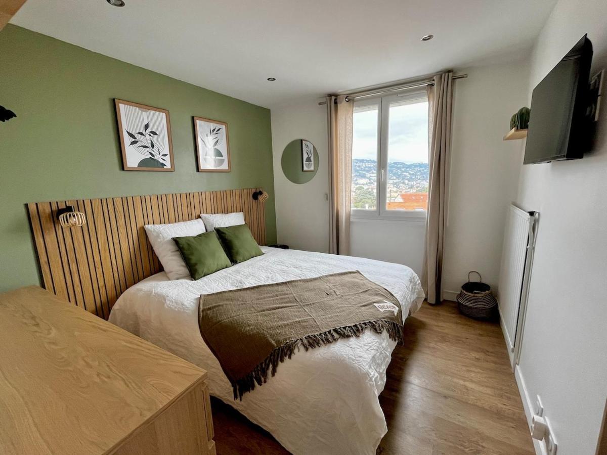 Apartment T3 Sea View Walking Distance Of Palais, Ac , Parking, Terrace