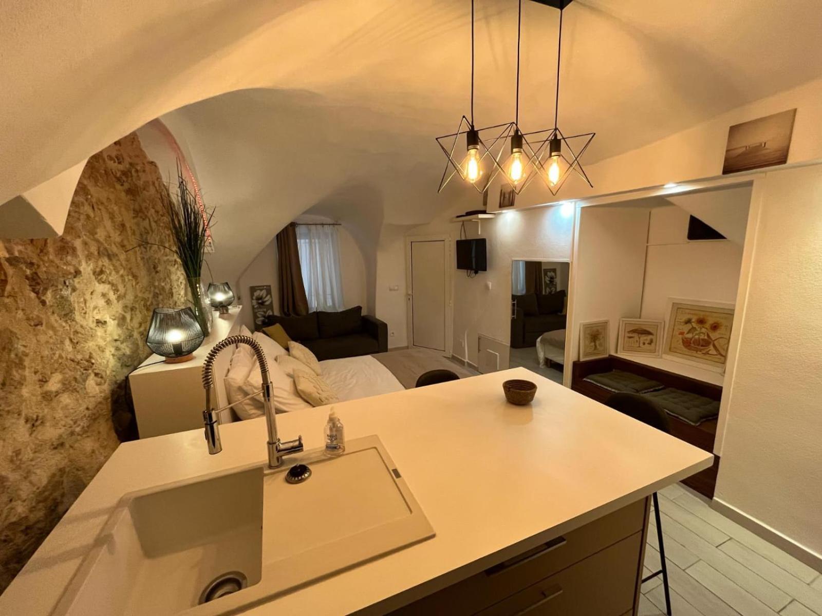 De Charme Au Suquet Apartment *
