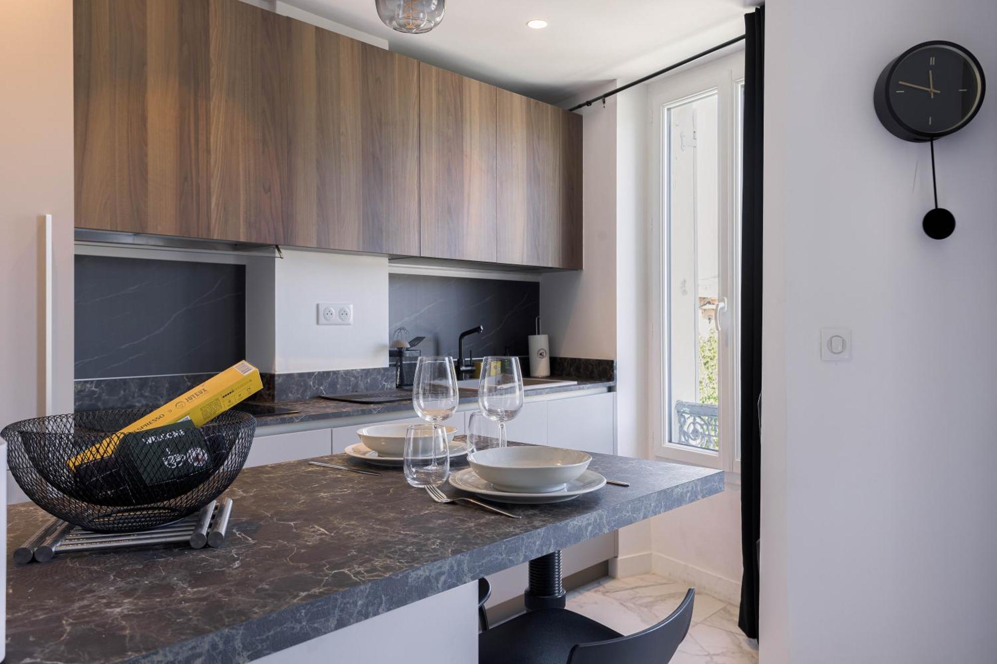 Jules - Bd De Lorraine Apartment *