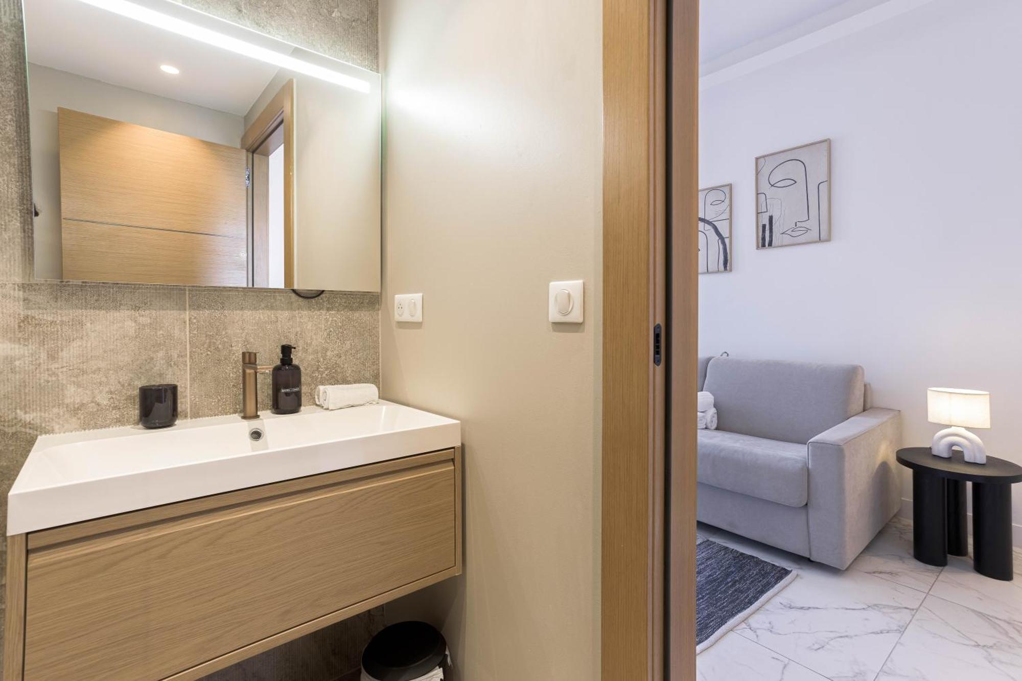 Jules - Bd De Lorraine Apartment