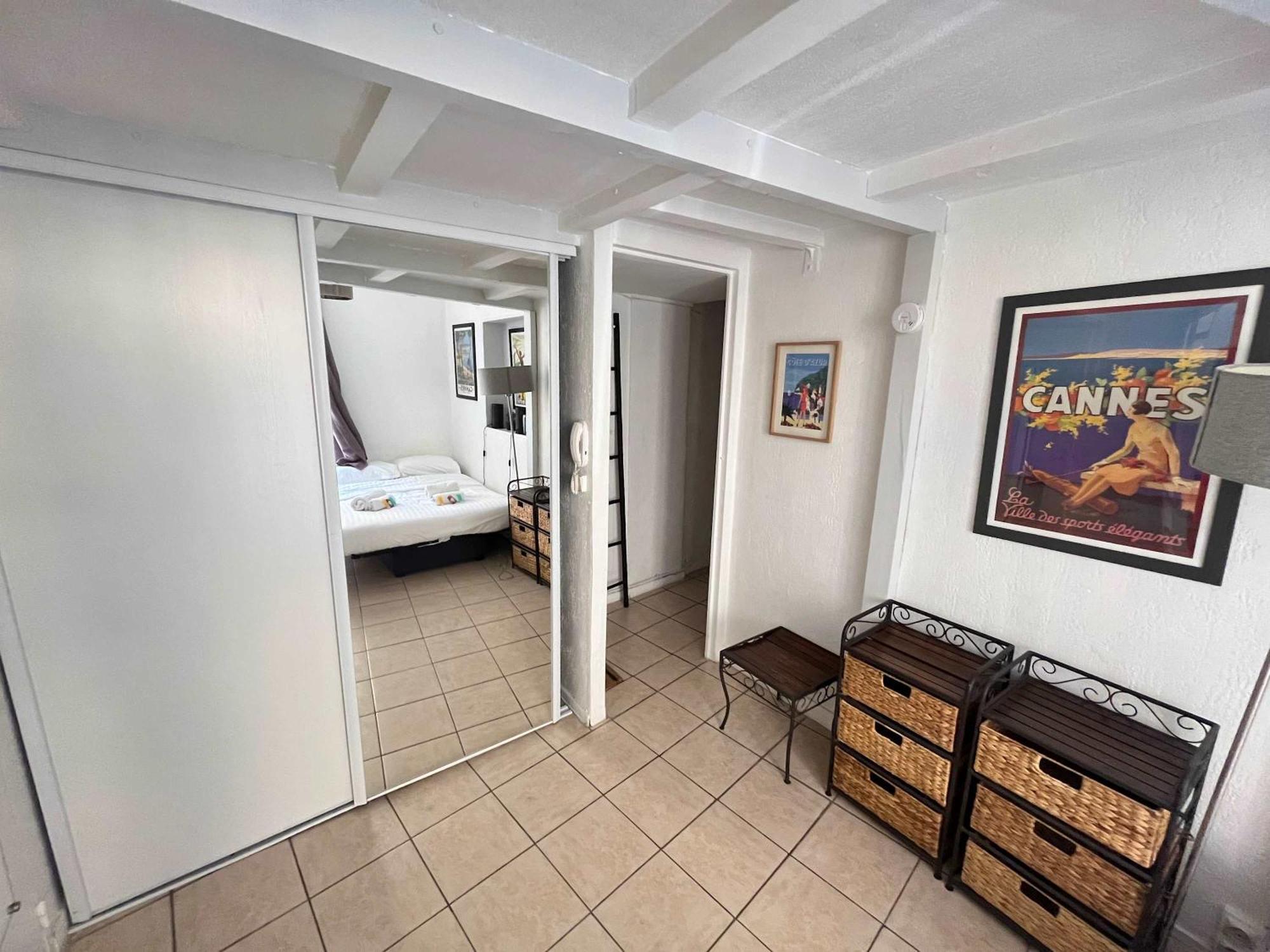 A092-studio Agreable Avec Mezzanine - Le Suquet Cannes