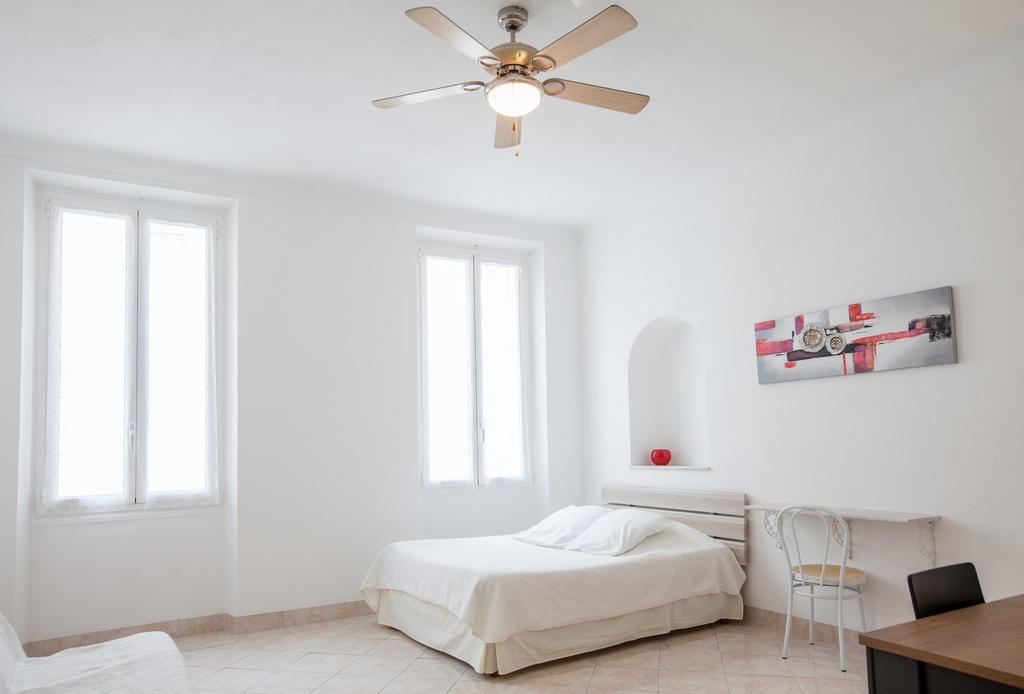 Foch Apartment