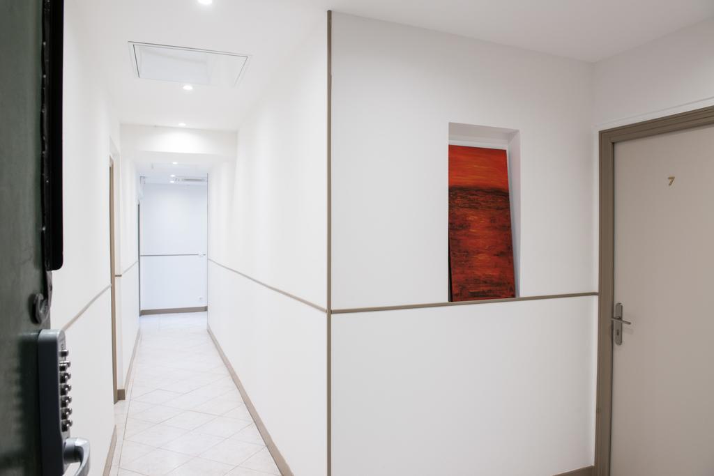 Foch Apartment