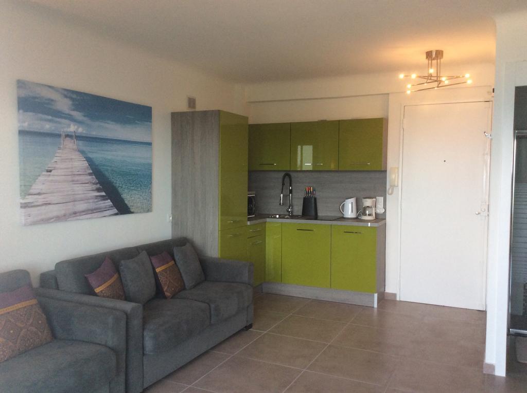 Studio On The Croisette With Sea View