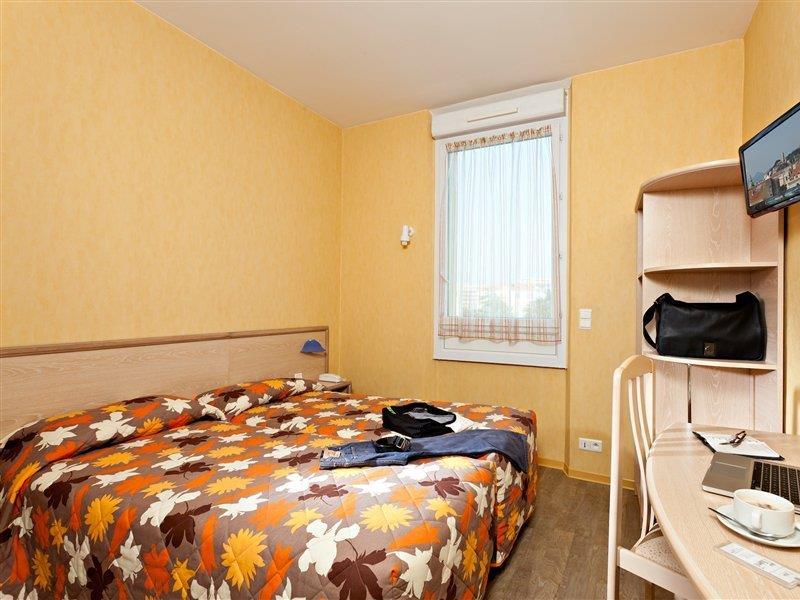 L'esterel Hotel 2*