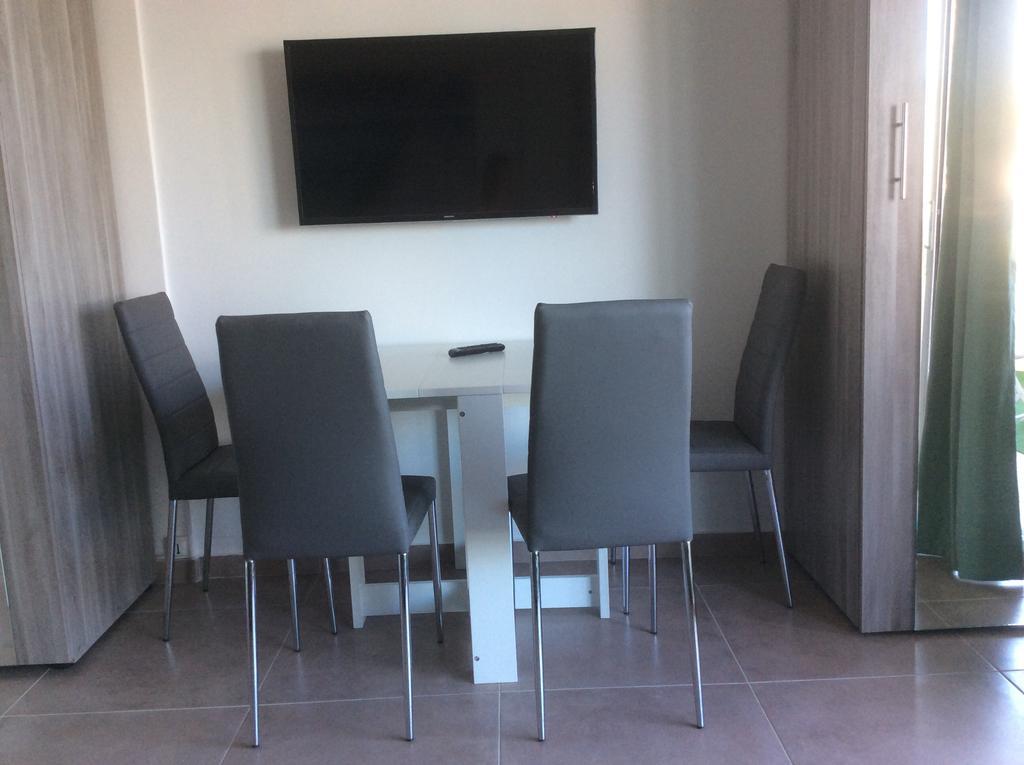Studio On The Croisette With Sea View Appartement *