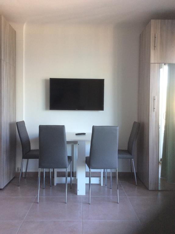Studio On The Croisette With Sea View * Cannes