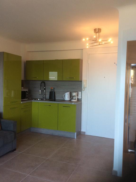 Studio On The Croisette With Sea View Appartement