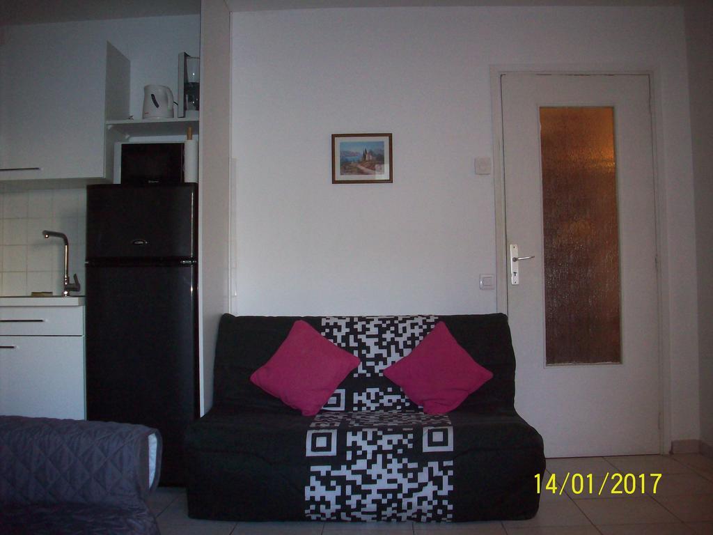 Apartment Fushia *