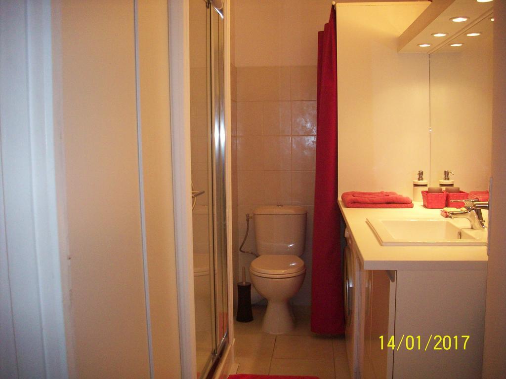 Fushia Apartment