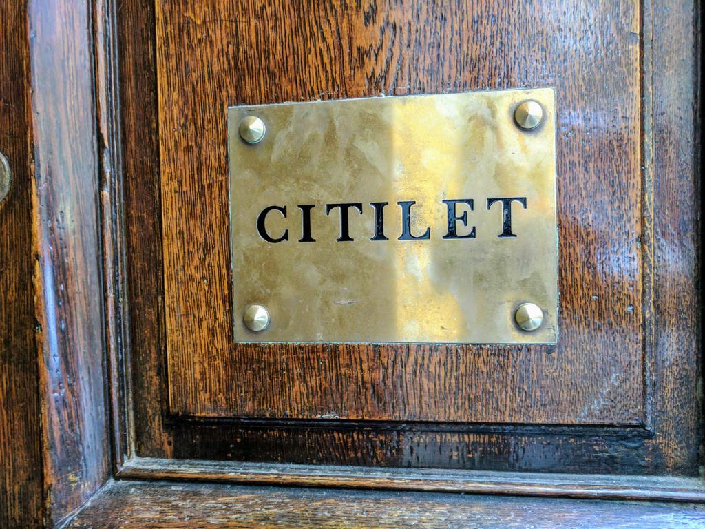 Citilet Louis Blanc 1,2,3 - Three Gorgeous, Open-plan