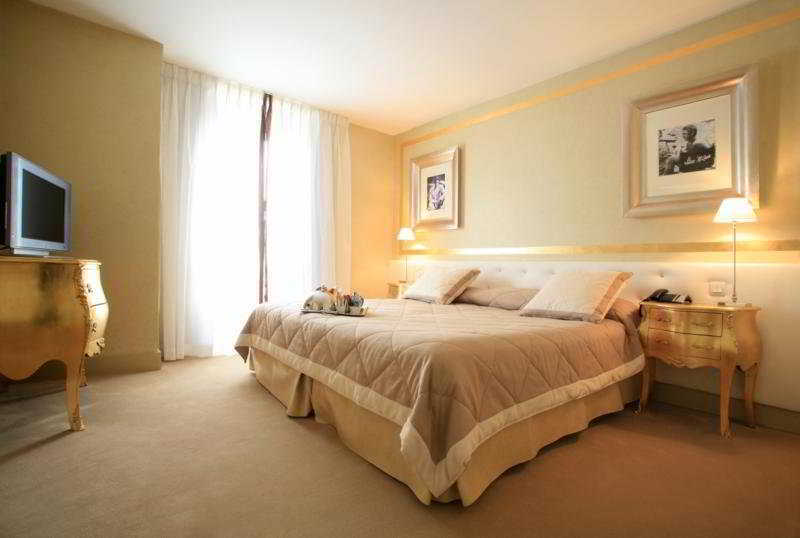 Hotel Renoir