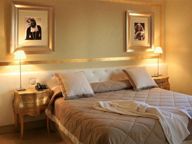 Hotel Renoir Cannes