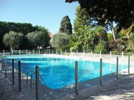 Le Floriana Hotel *