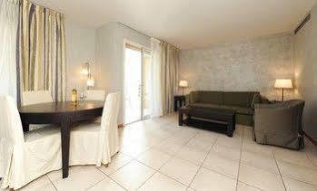 Neotelia Pavillon Riviera Apartment *