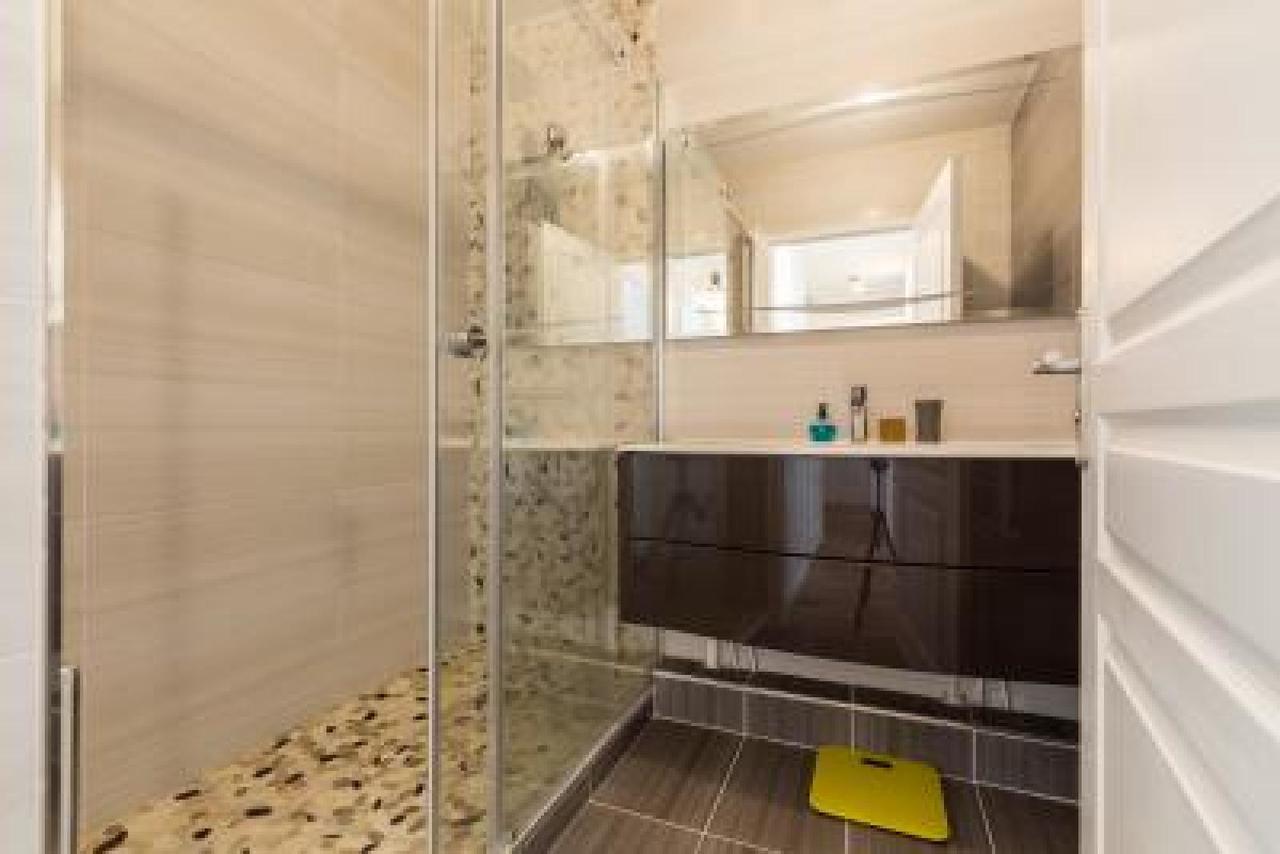 Croisette Serenity: Modern 3-bed