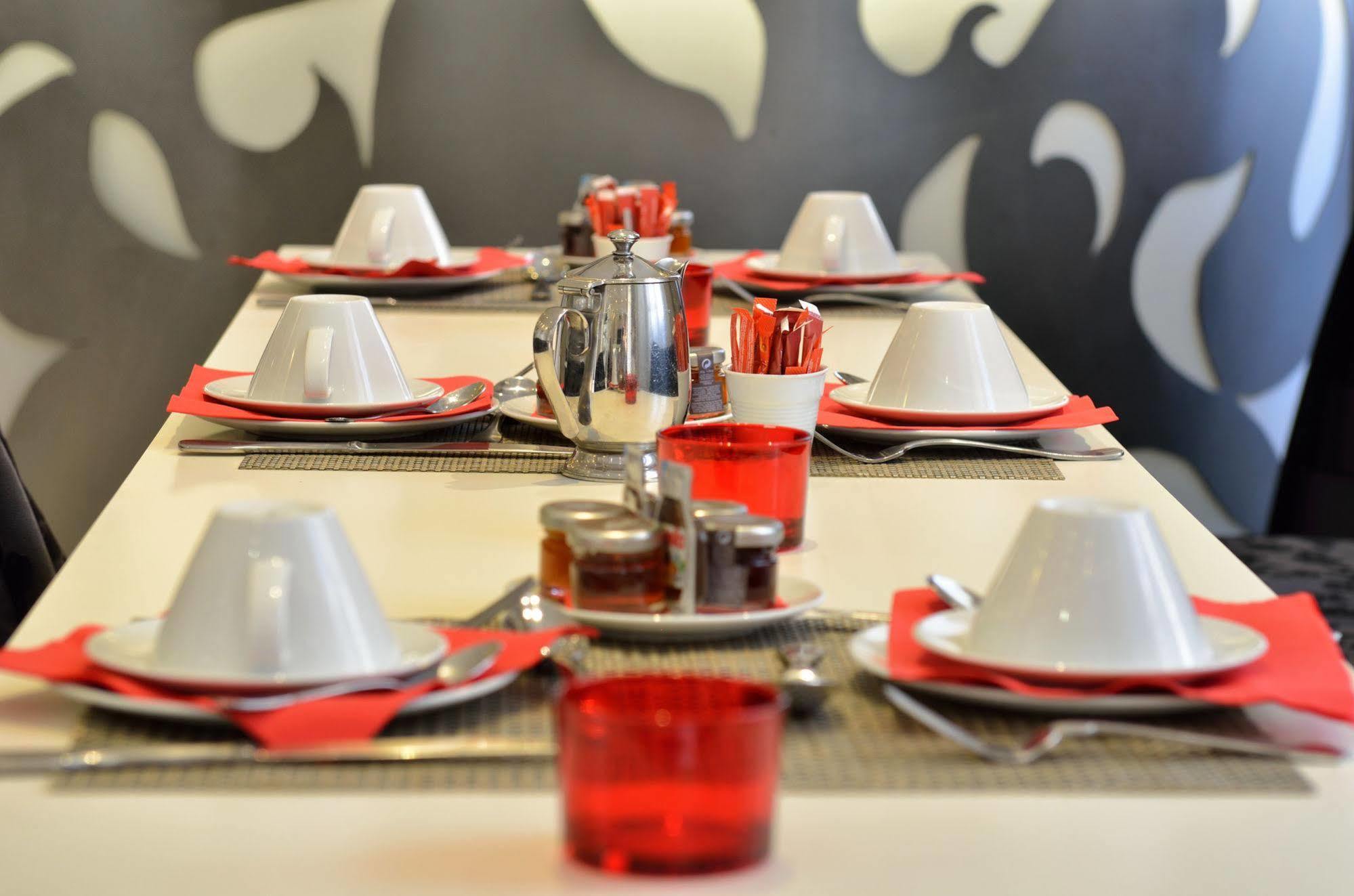 Hotel Renoir